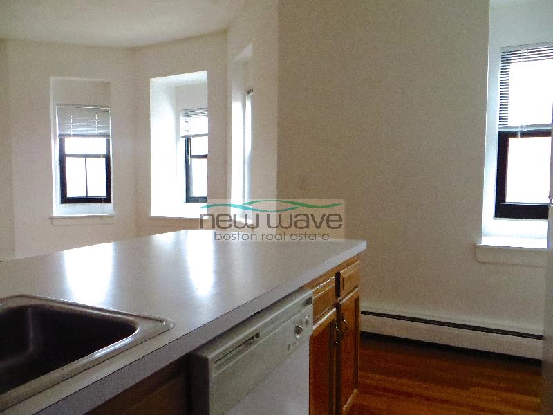 12 Columbus Square – photo 3