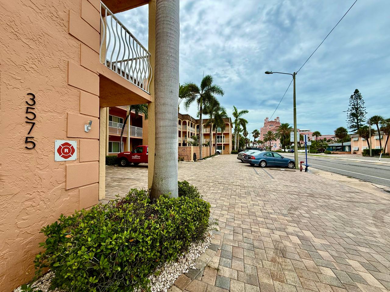 3575 Gulf Blvd Apt 202 – photo 2