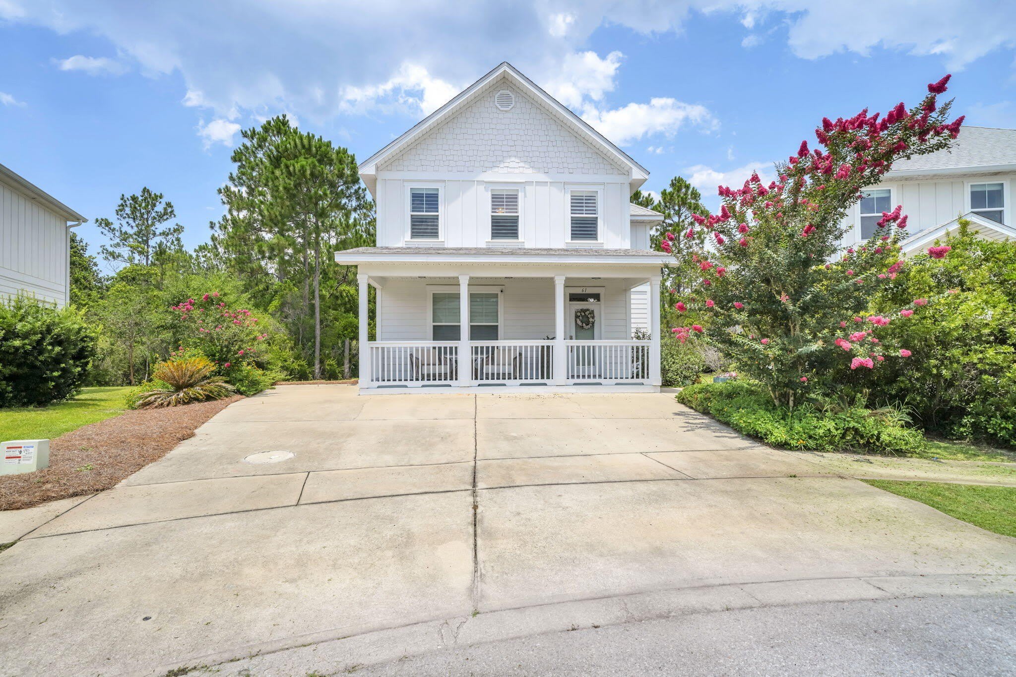 61 Oakley Court – photo 1