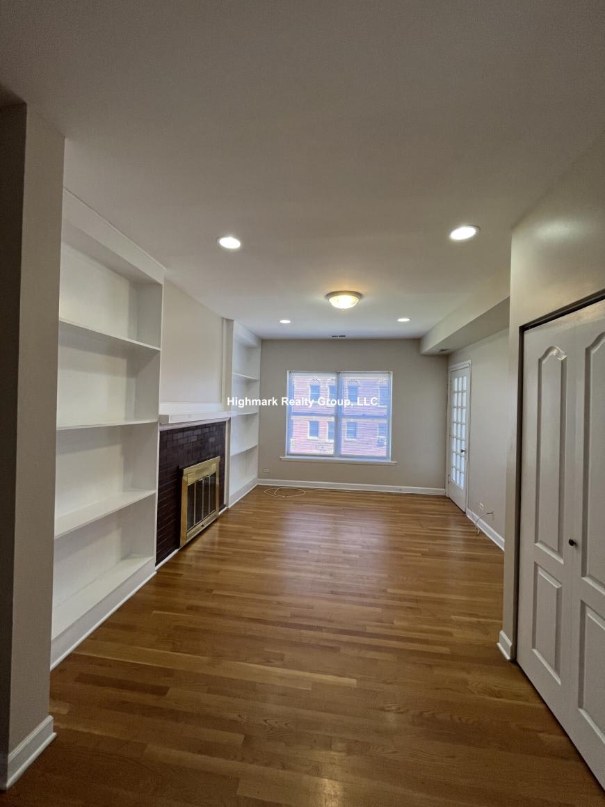 7462 North Greenview Ave. – photo 4