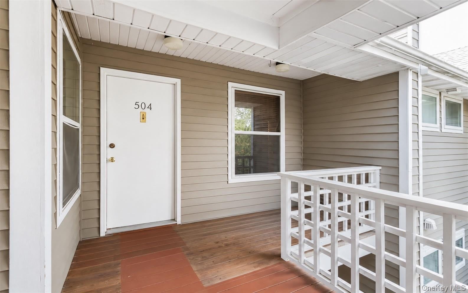 504 Continental Drive – photo 3