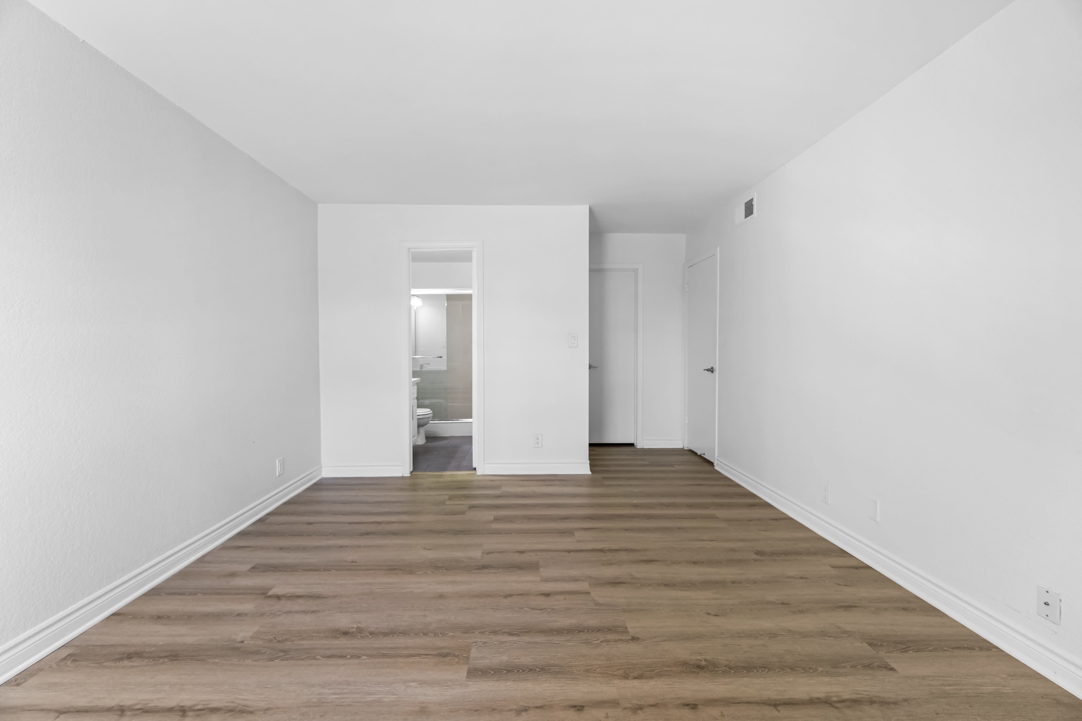 600 Olive – photo 4