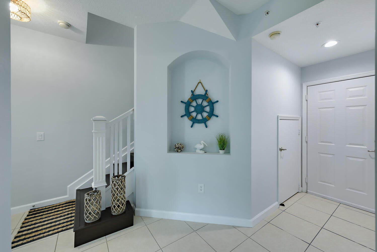 2570 Gardens Parkway – photo 4