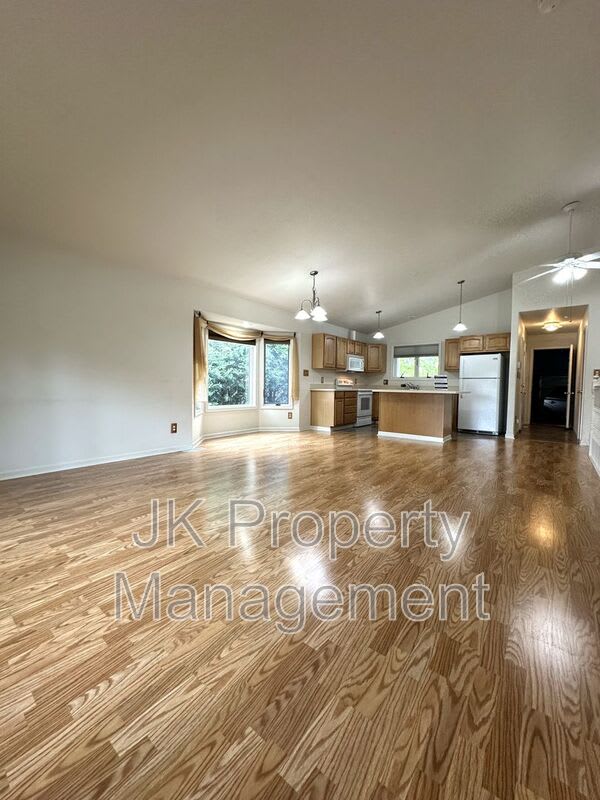 3209 Wild Rose Ln – photo 5