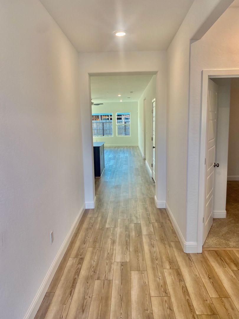 Beautiful 3 Bed / 2 Bath Lennar Home in the Riversone Community – photo 3