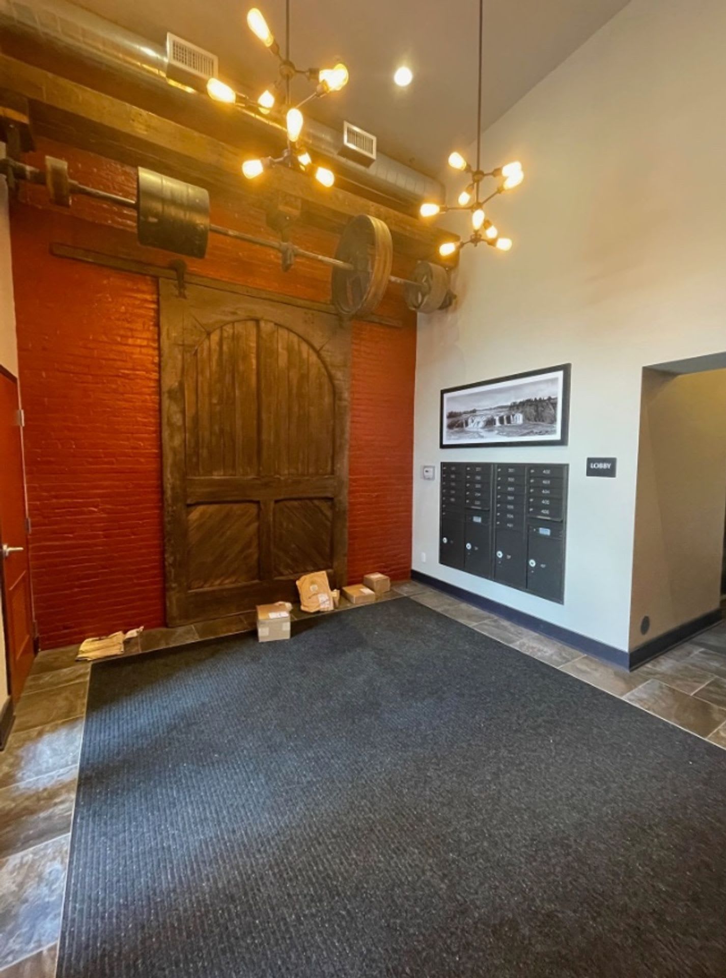 1 Bedroom 1 Bathroom Luxury Apartment in Cohoes – photo 1