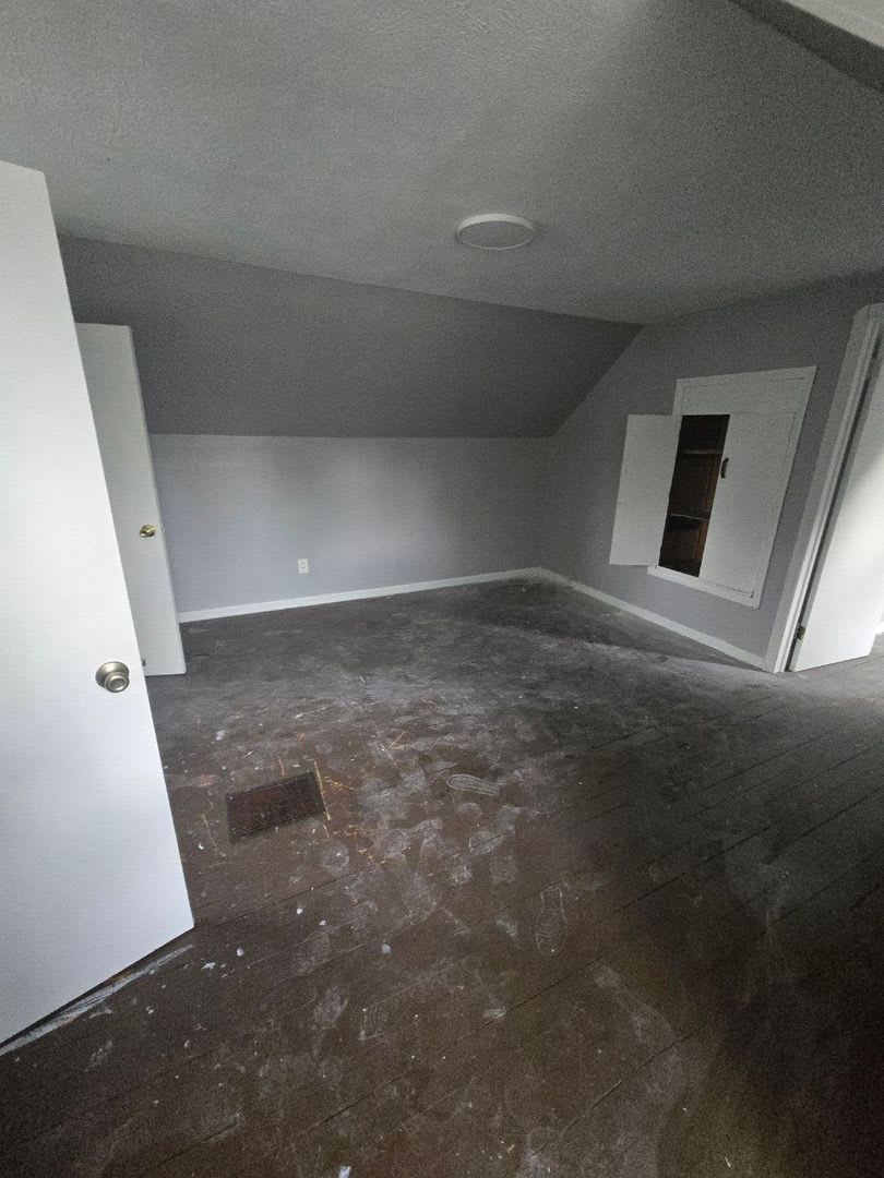 3 bedroom SINGLE family home – photo 4