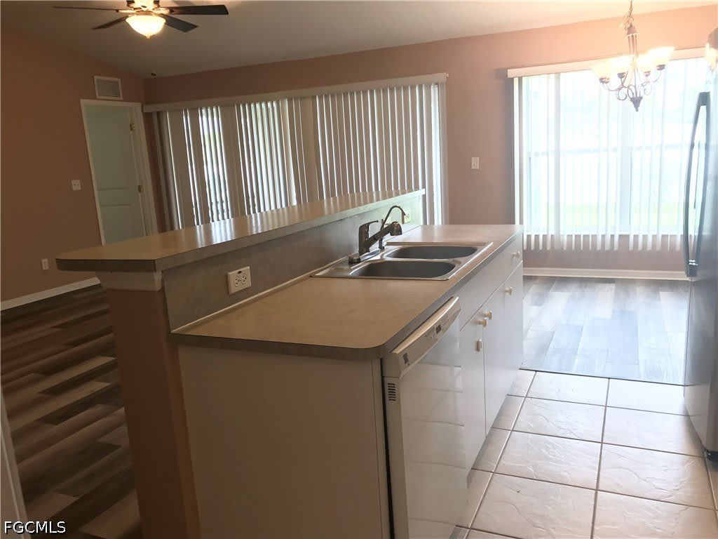 1427 NE 43rd Lane – photo 5