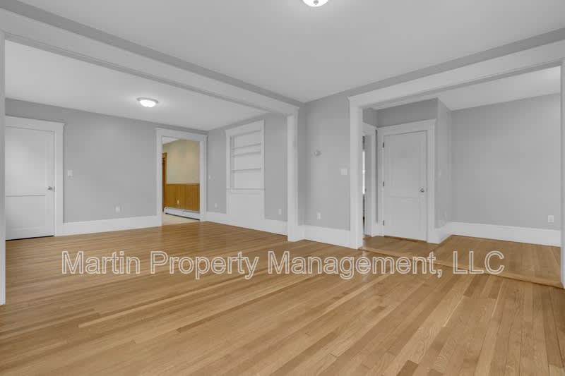 6 Stirling Street – photo 4