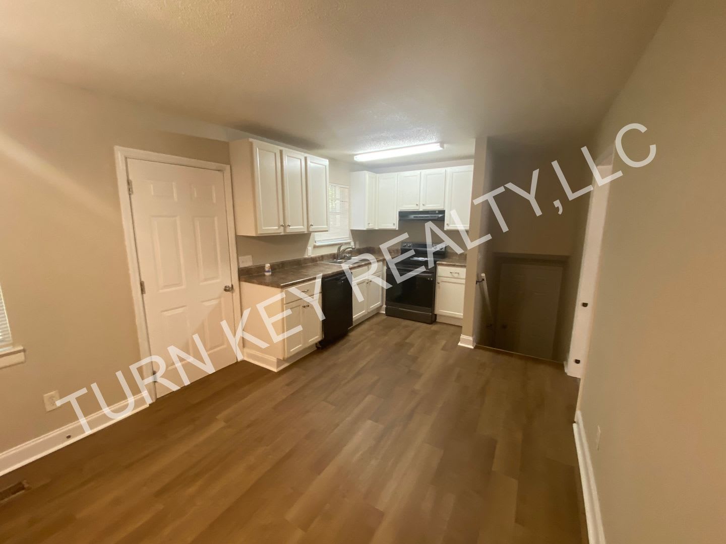 Home for rent in Huffman – photo 4