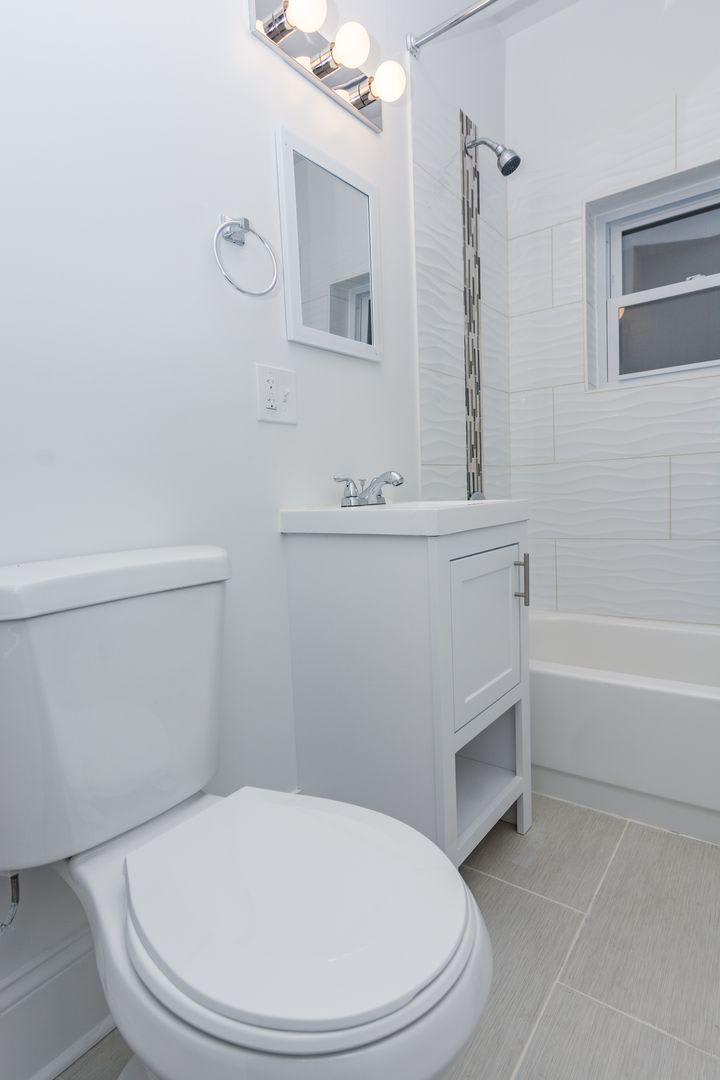 8147 South Ellis Ave. – photo 3
