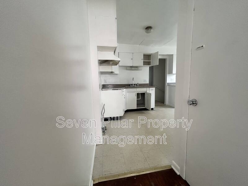 339 S Napoleon Ave – photo 4