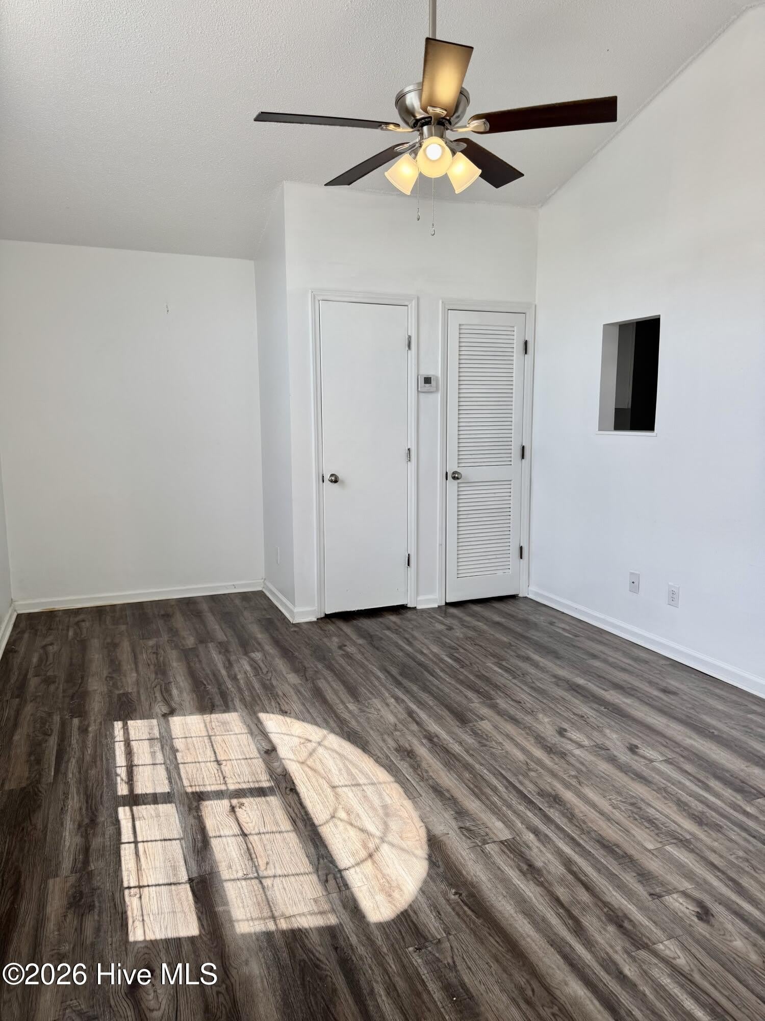 1291 Park W Drive – photo 2