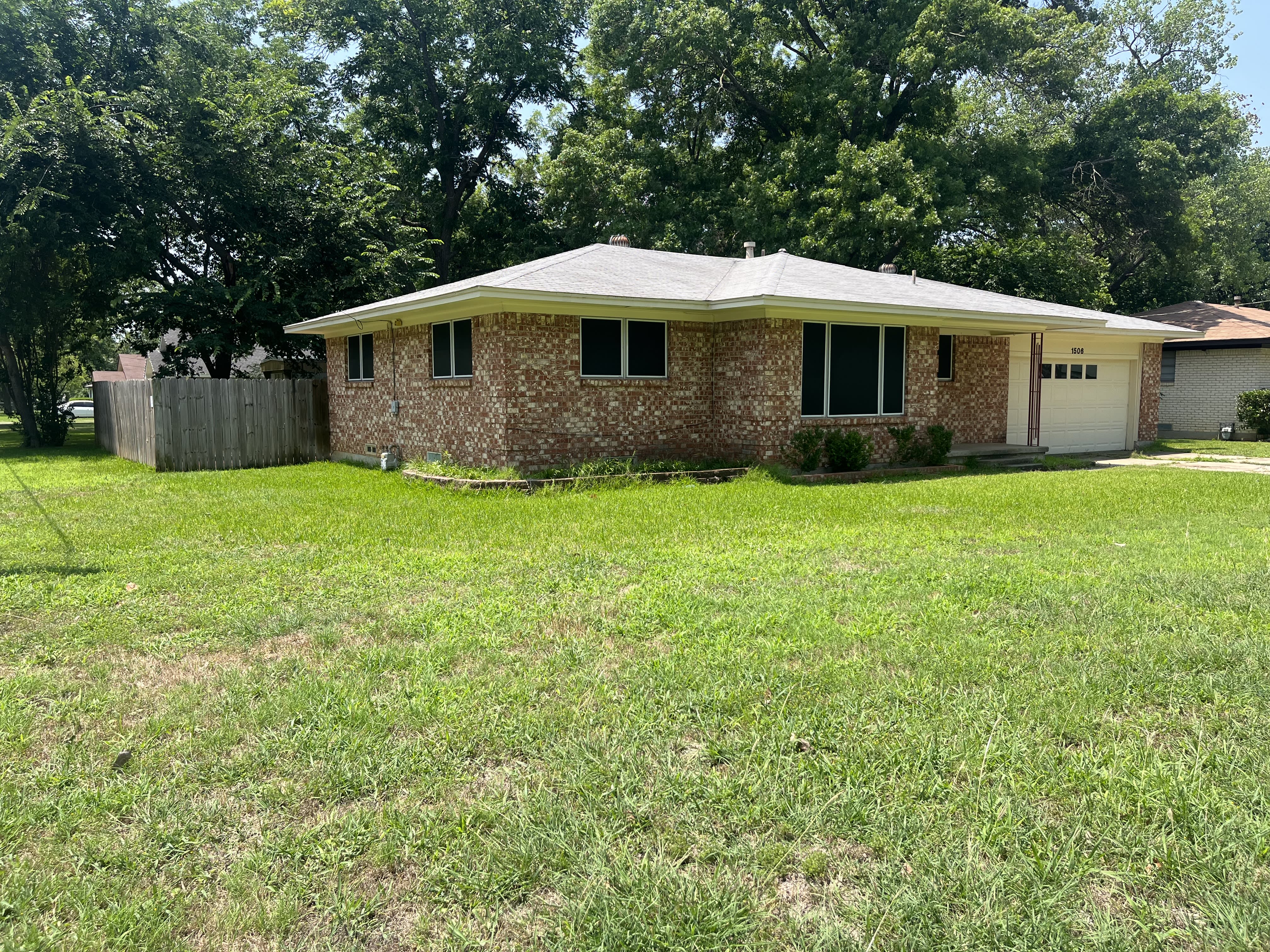1506 Elizabeth Street – photo 2