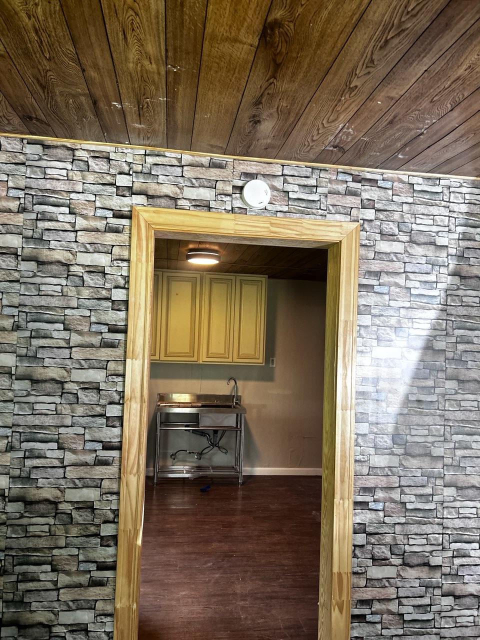213 Clarence St – photo 2