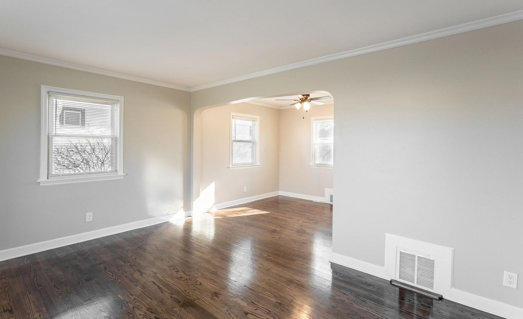 Brand new remodel! 3 Bed, Central AC, Garage, Stainless Appliances! – photo 3