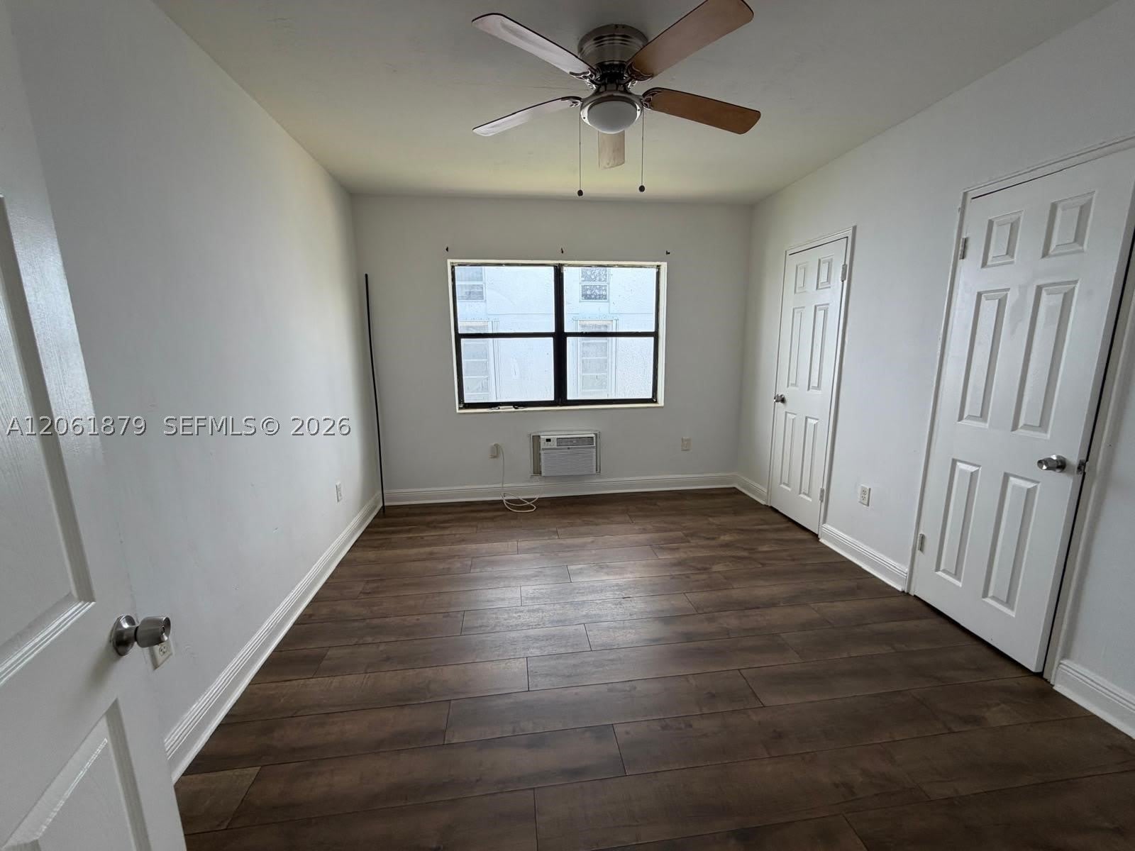 8321 Crespi Blvd – photo 5