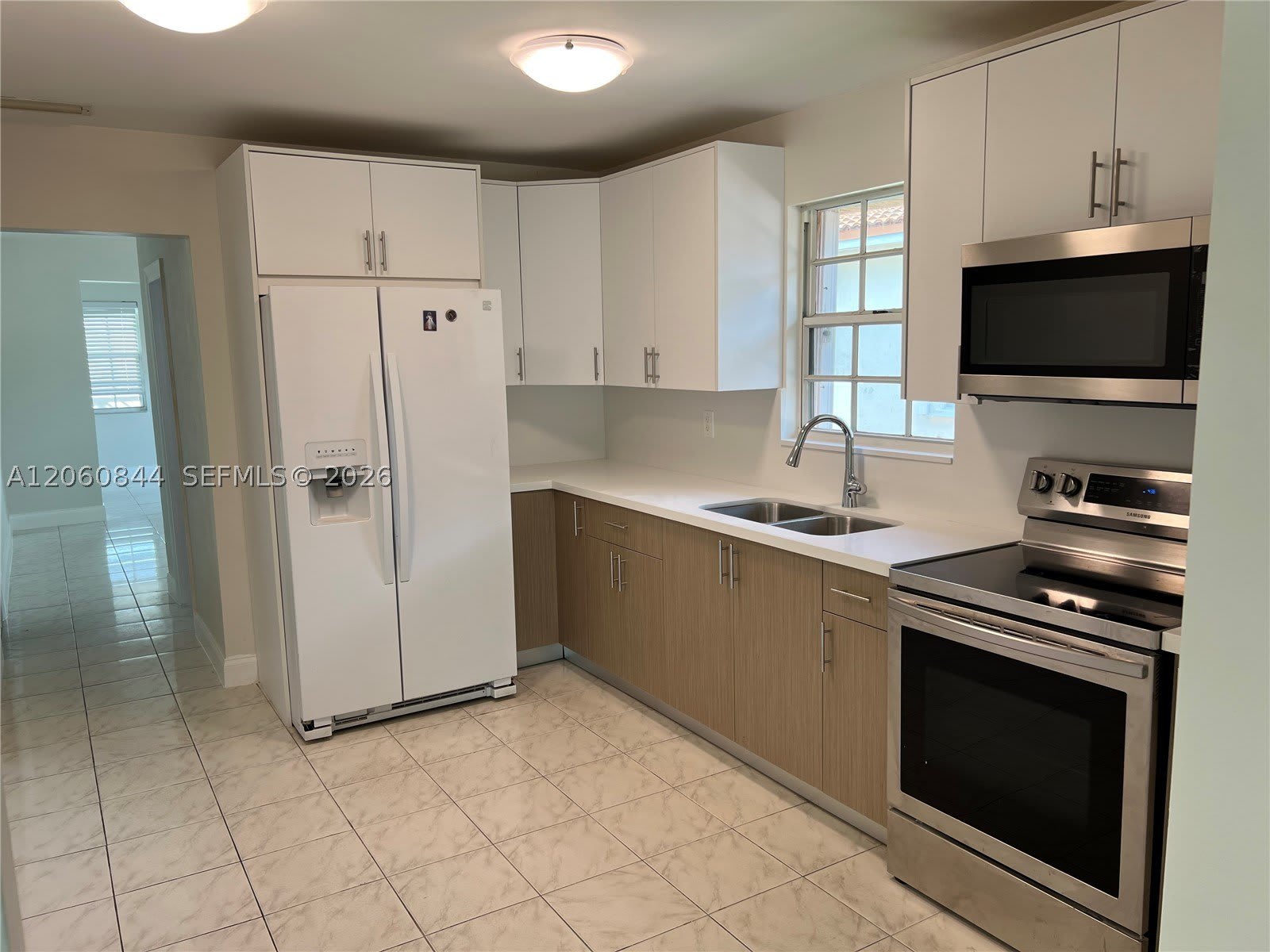 421 NW 57th Ct – photo 2