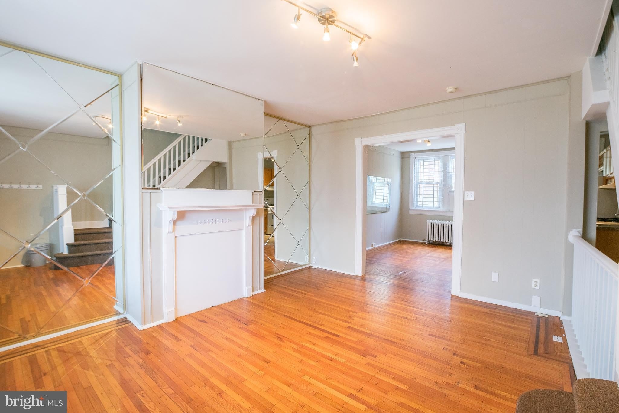 5750 N Lambert Street – photo 3