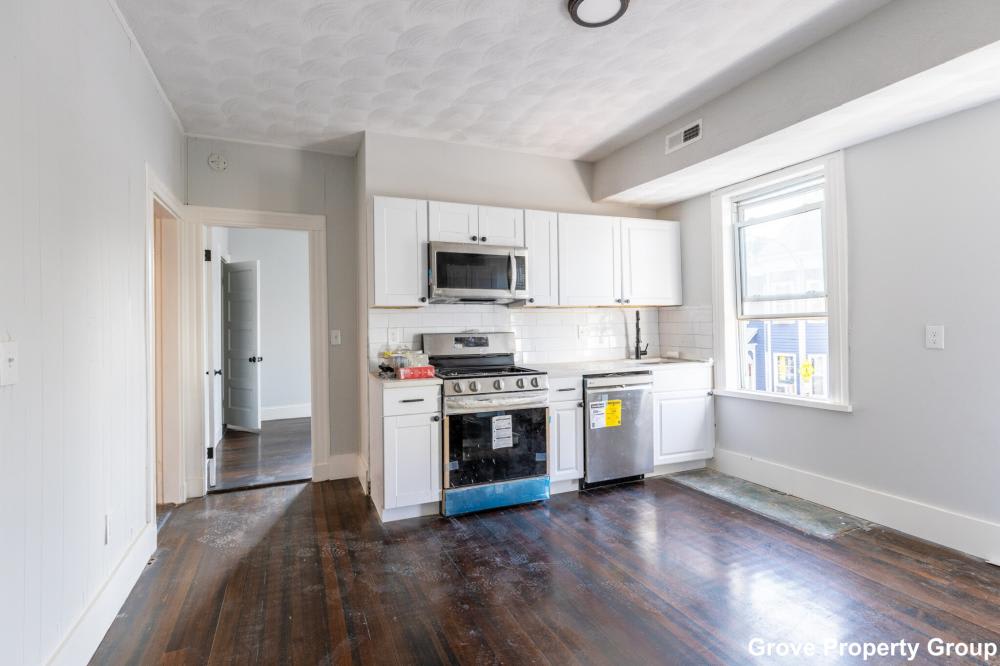205-207 L street – photo 3