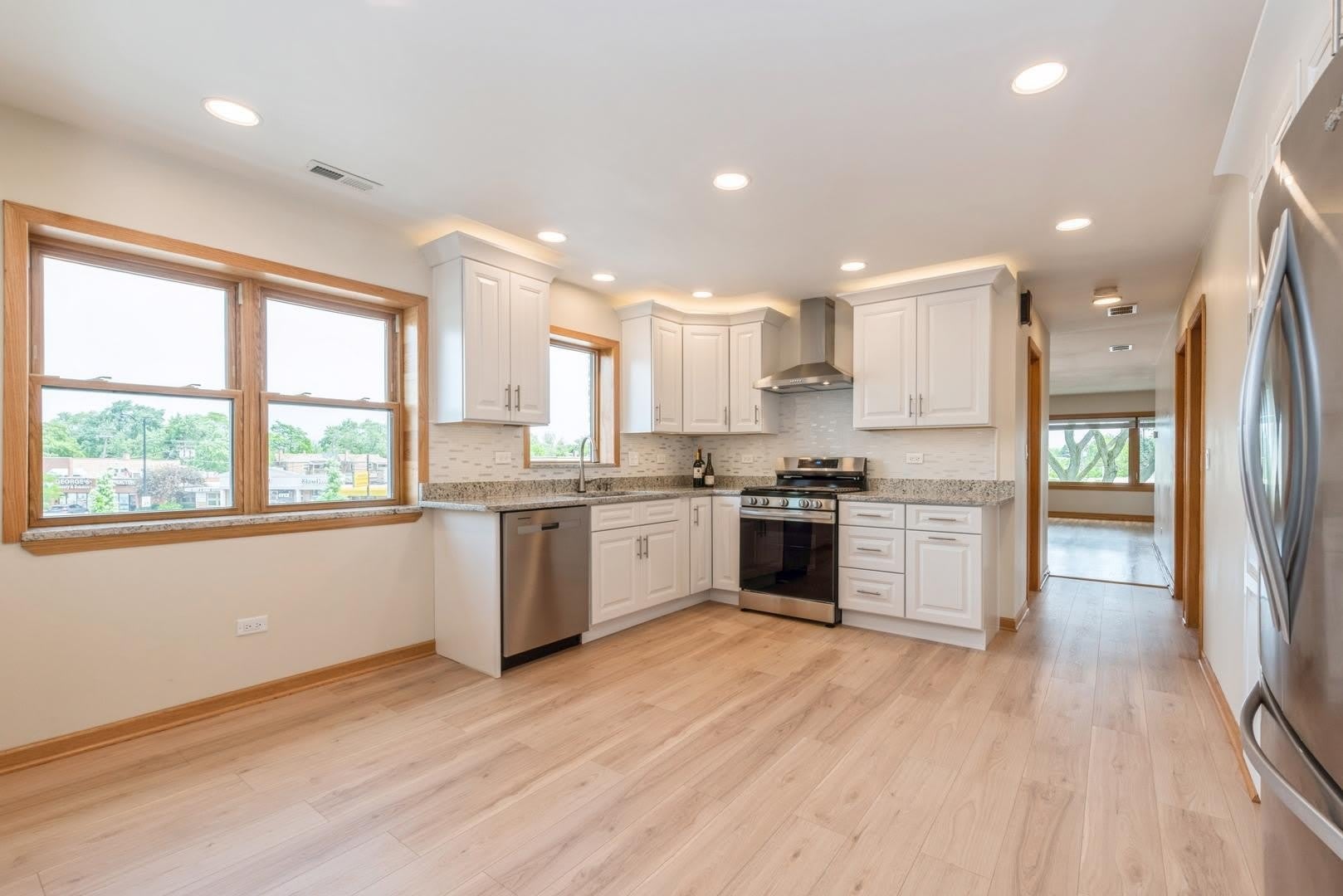 8108 N Oriole Avenue – photo 4