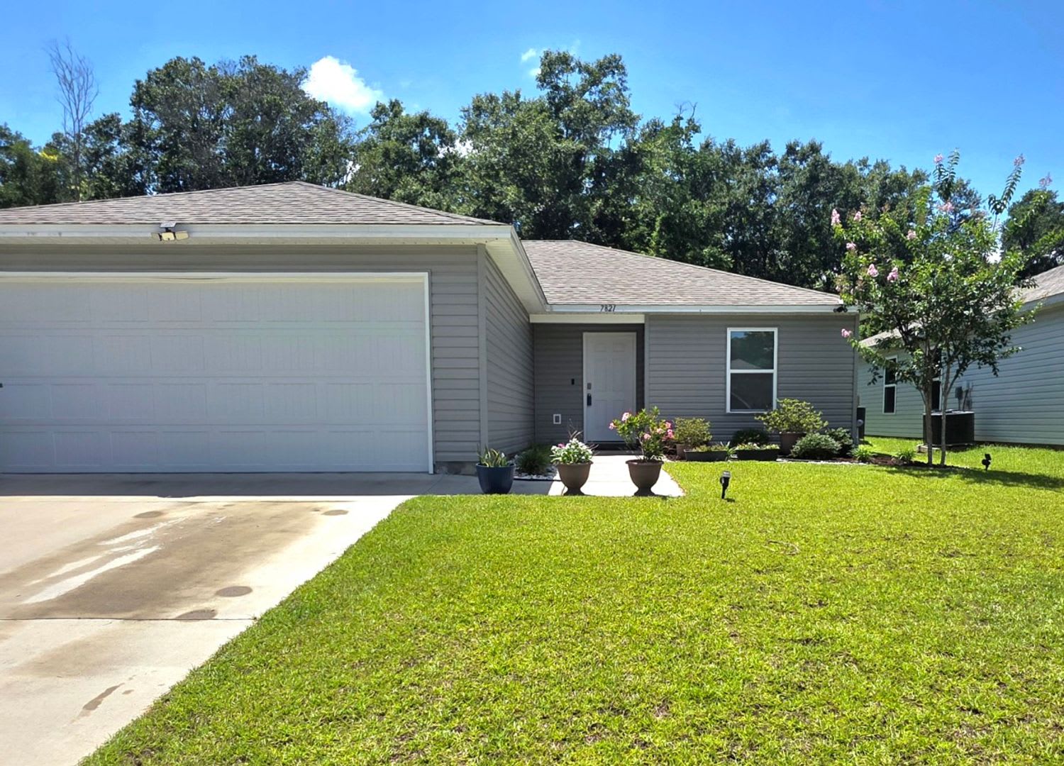 3 Bedroom 2 Bath – photo 1