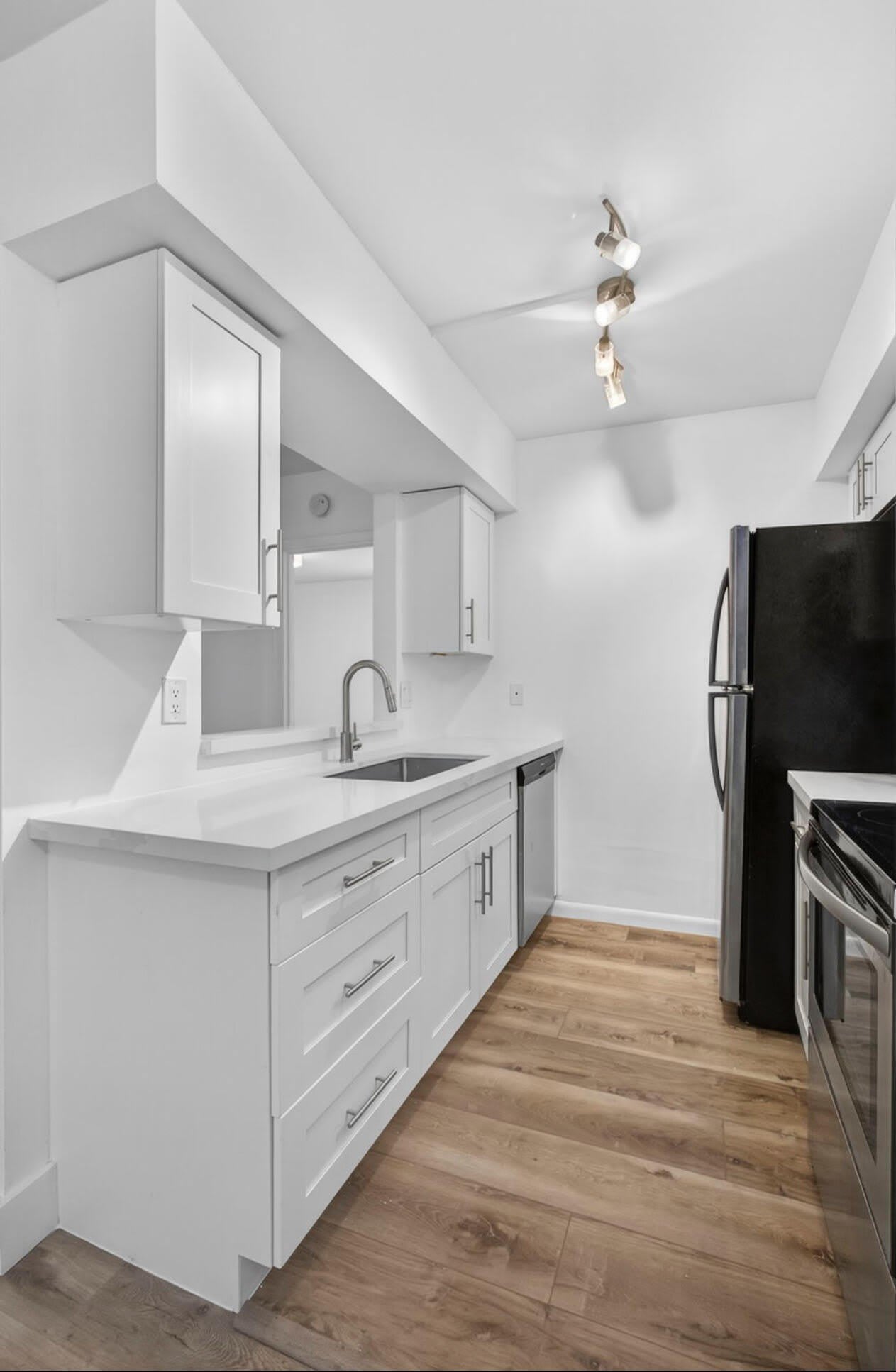 6258 CHASEWOOD Drive – photo 4