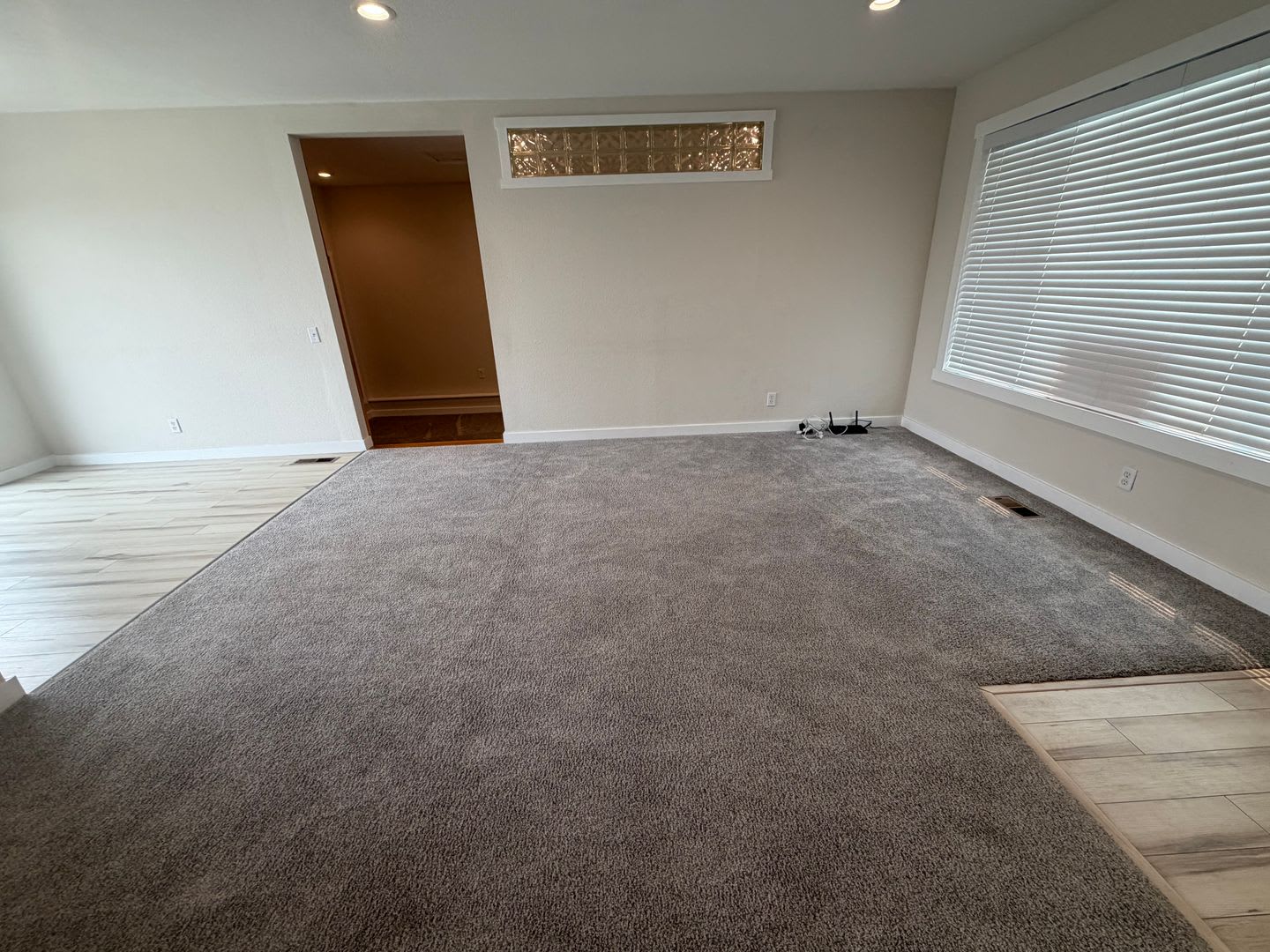 Now Renting 3 Bedroom 2 Bathroom House – photo 4