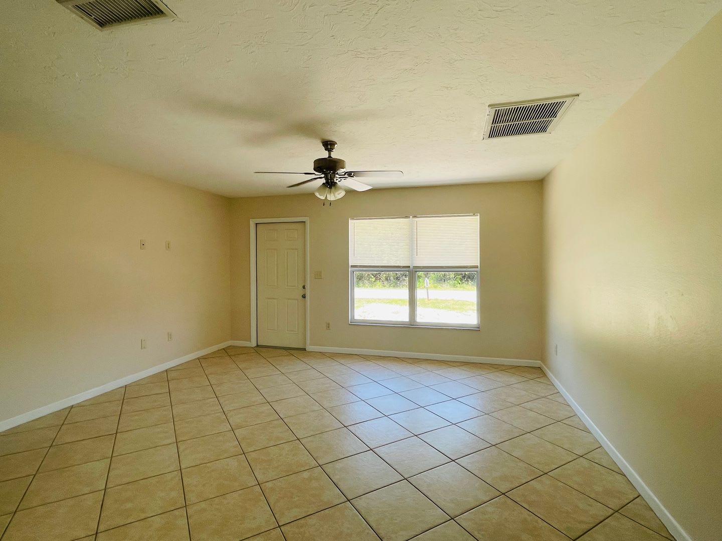 PORT CHARLOTTE ANNUAL RENTAL – photo 3