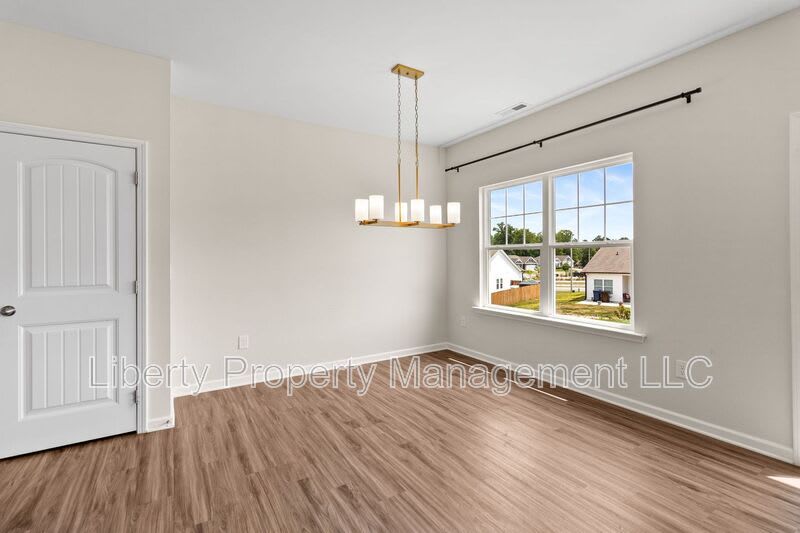 433 Troy Dr – photo 5