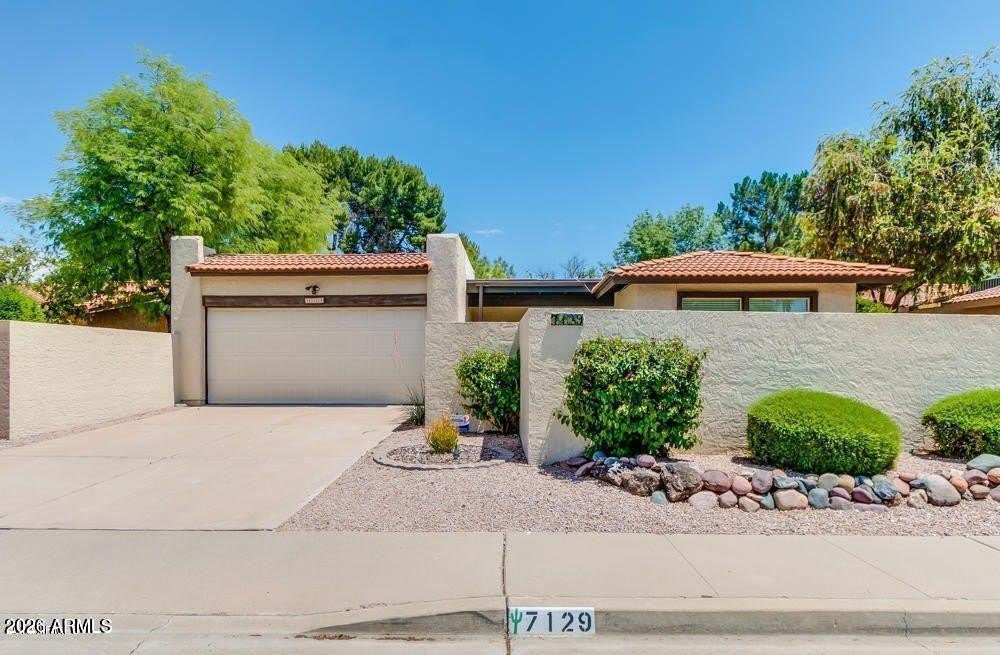 7129 N Via De Alegria – photo 1