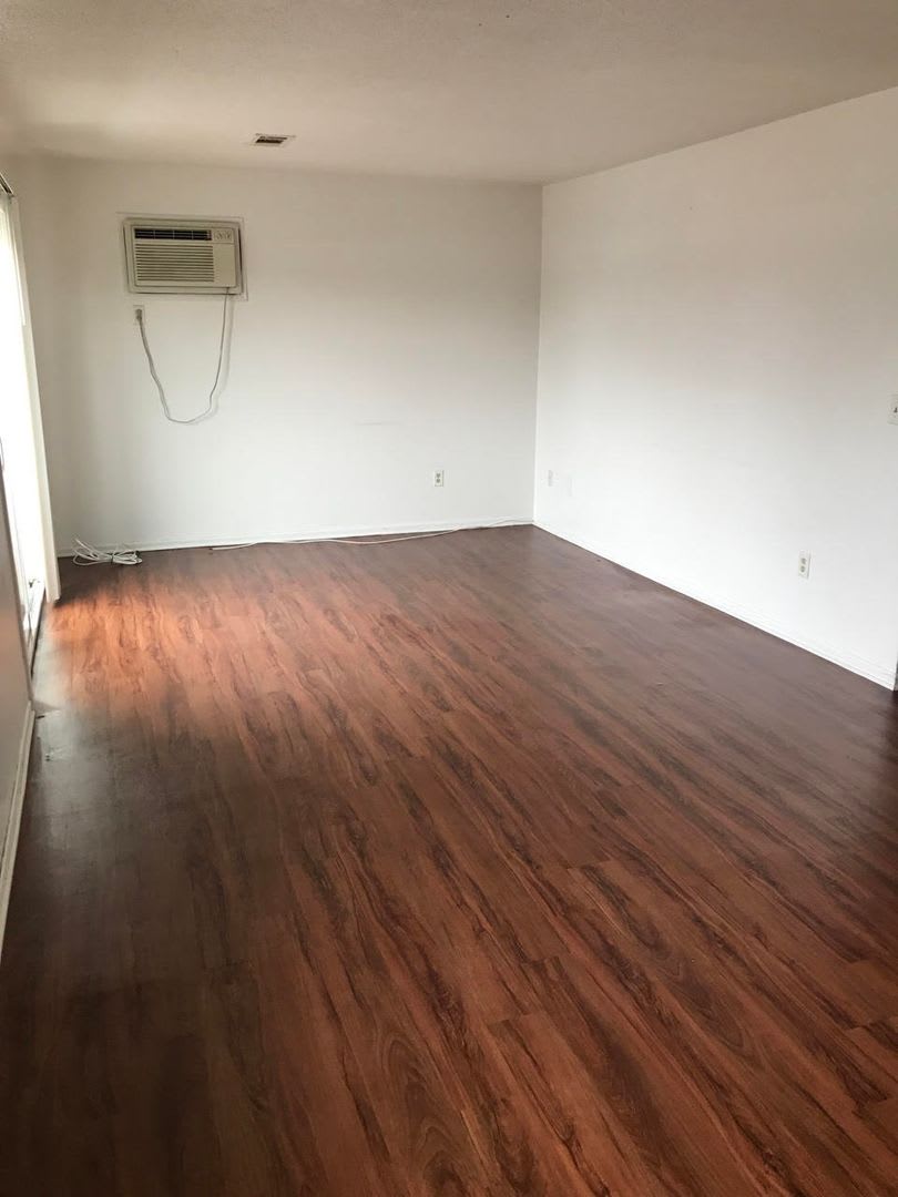 1436 Case Ave E – photo 1