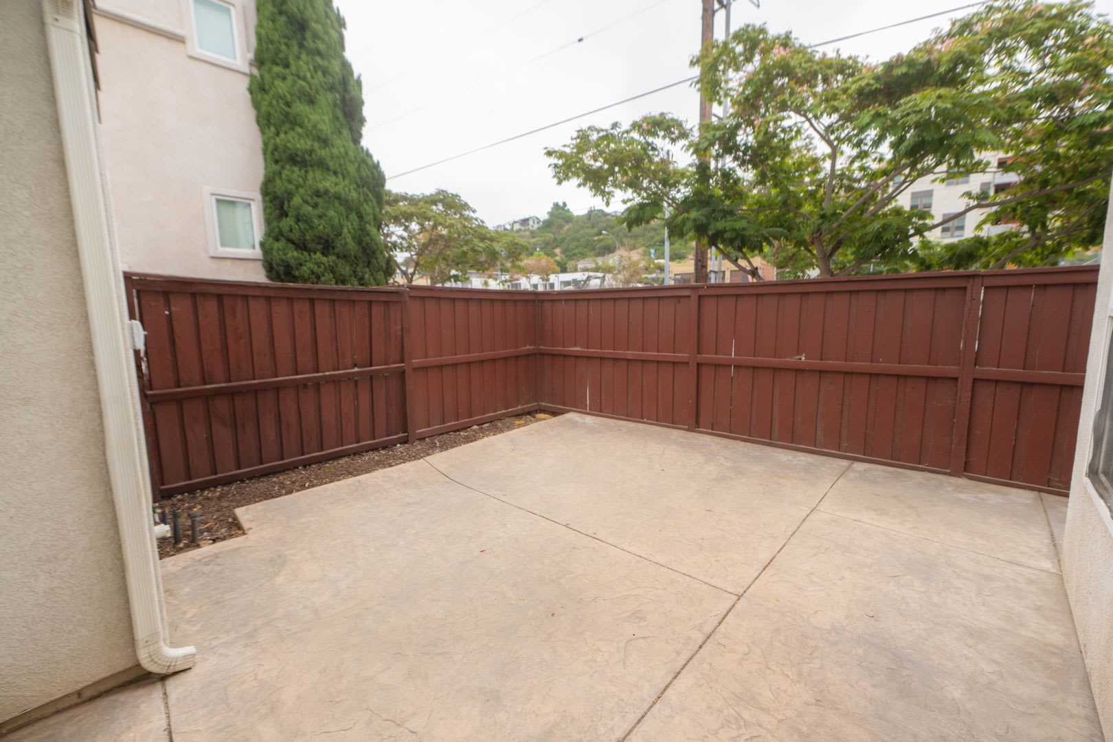 Amazing 3BR/2.5BA single family home! $3495/month – photo 3