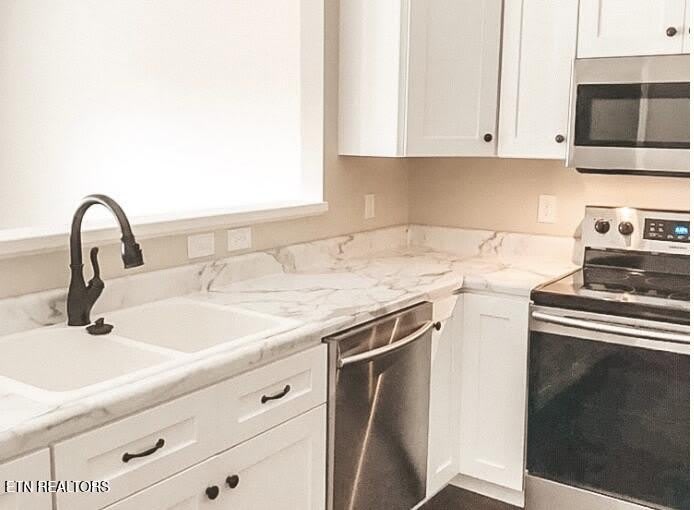 1300 Splendid Oak Way – photo 4