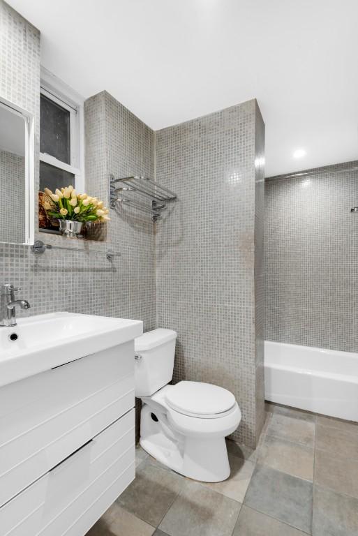 198 West 10th Street – photo 4