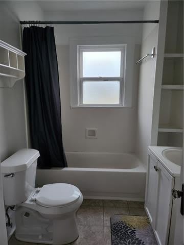 533 Avenue A – photo 4