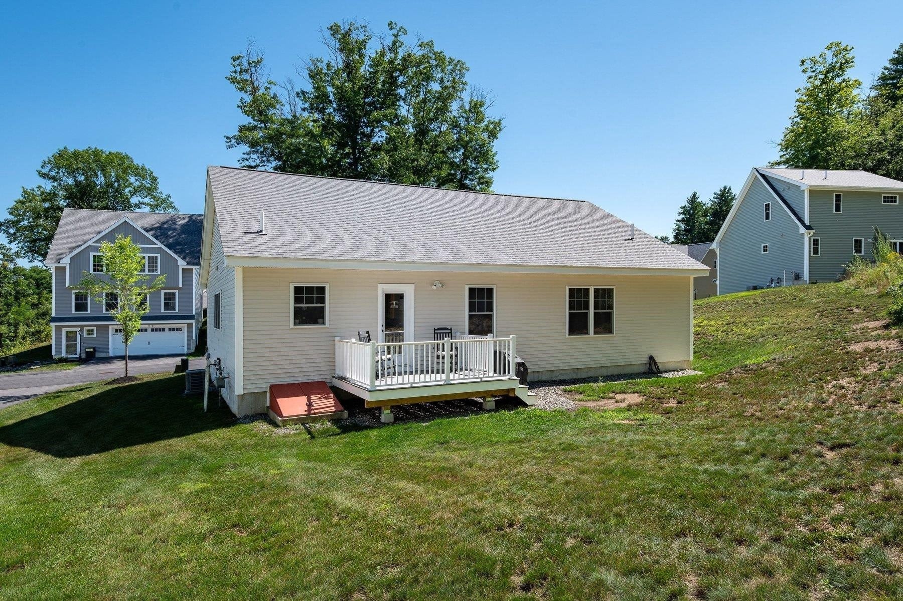 30 Copley Drive – photo 3