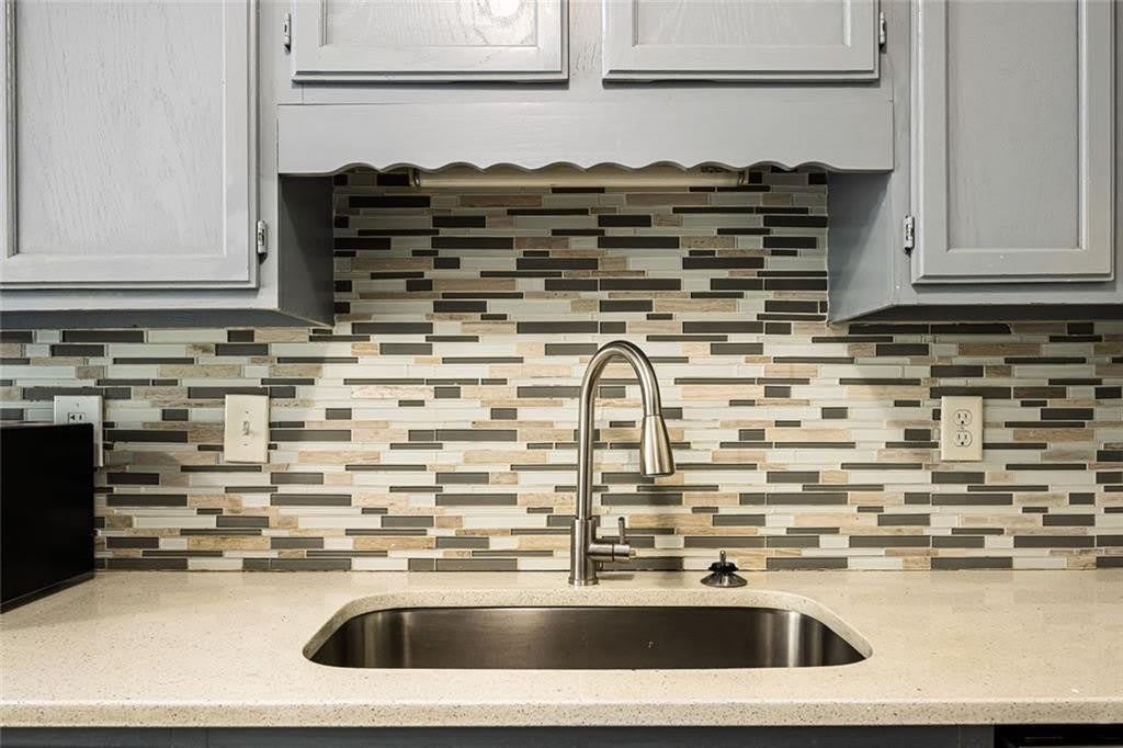 2100 Whitebluff Way NE – photo 4