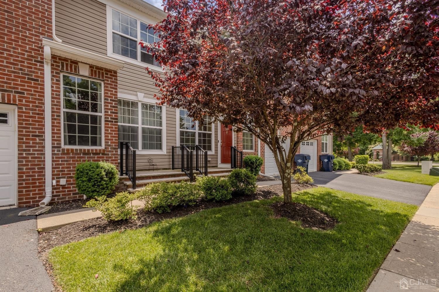 2474 N Canterbury Lane – photo 4