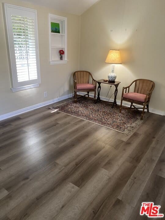 725 S Lorraine Blvd – photo 3