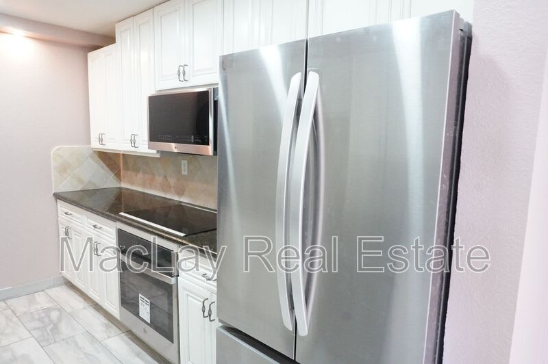 10444 N. 69th St. – photo 4