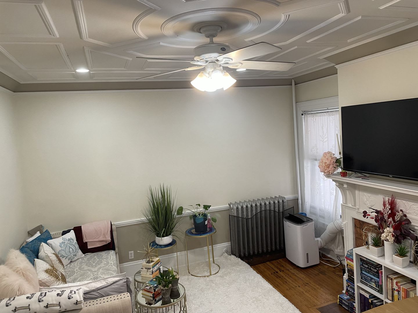 1 Bed Close to BU – photo 1