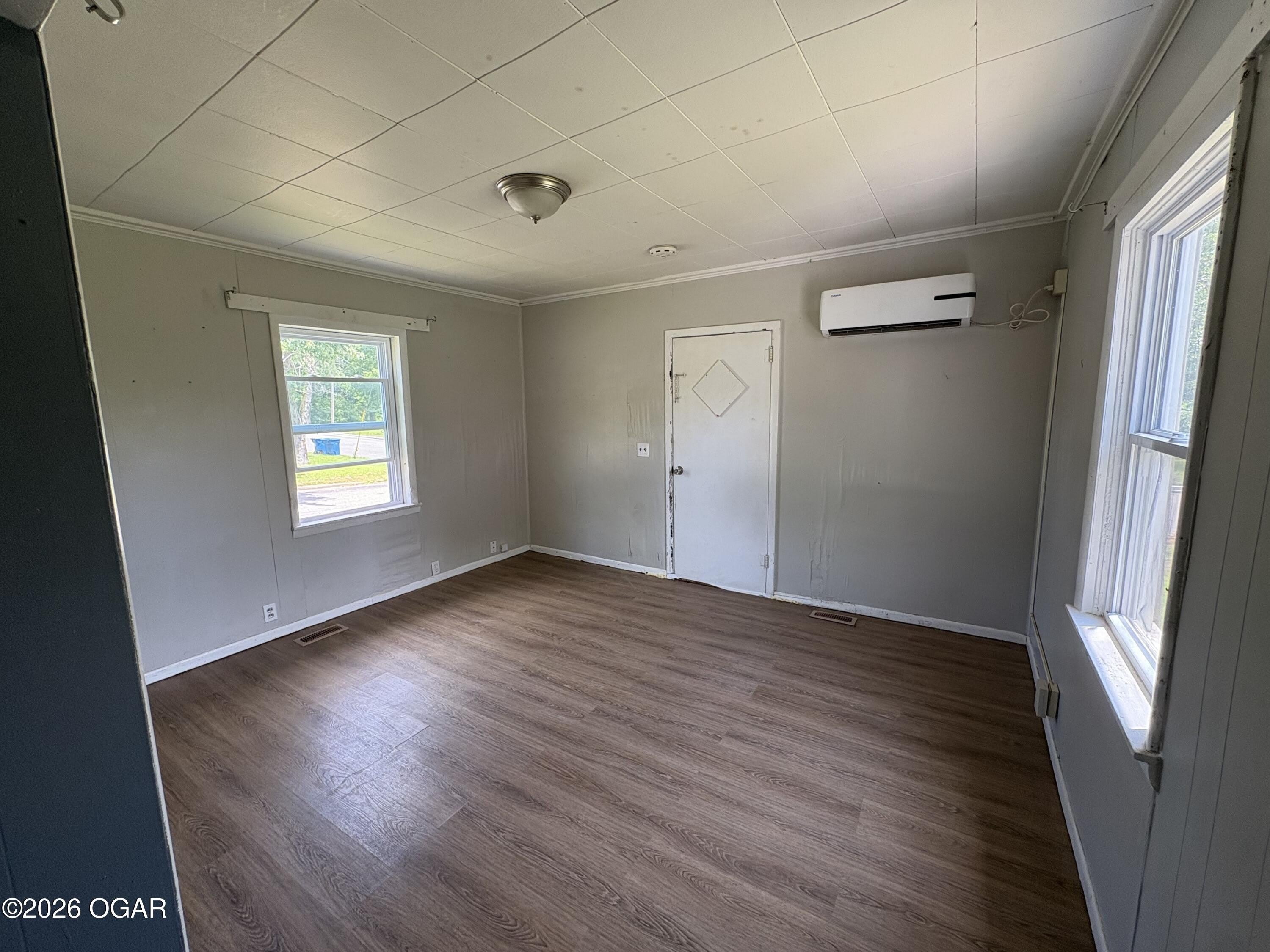 1402 Iowa Avenue – photo 5