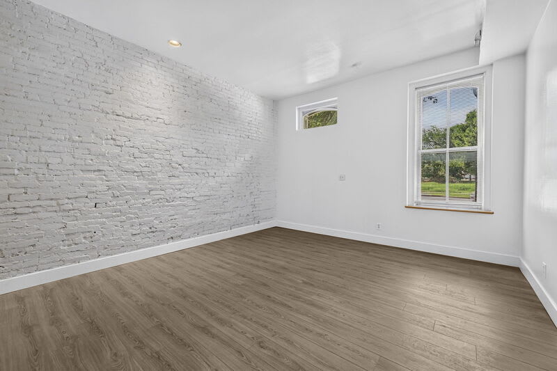1704 S Tucker Blvd – photo 5