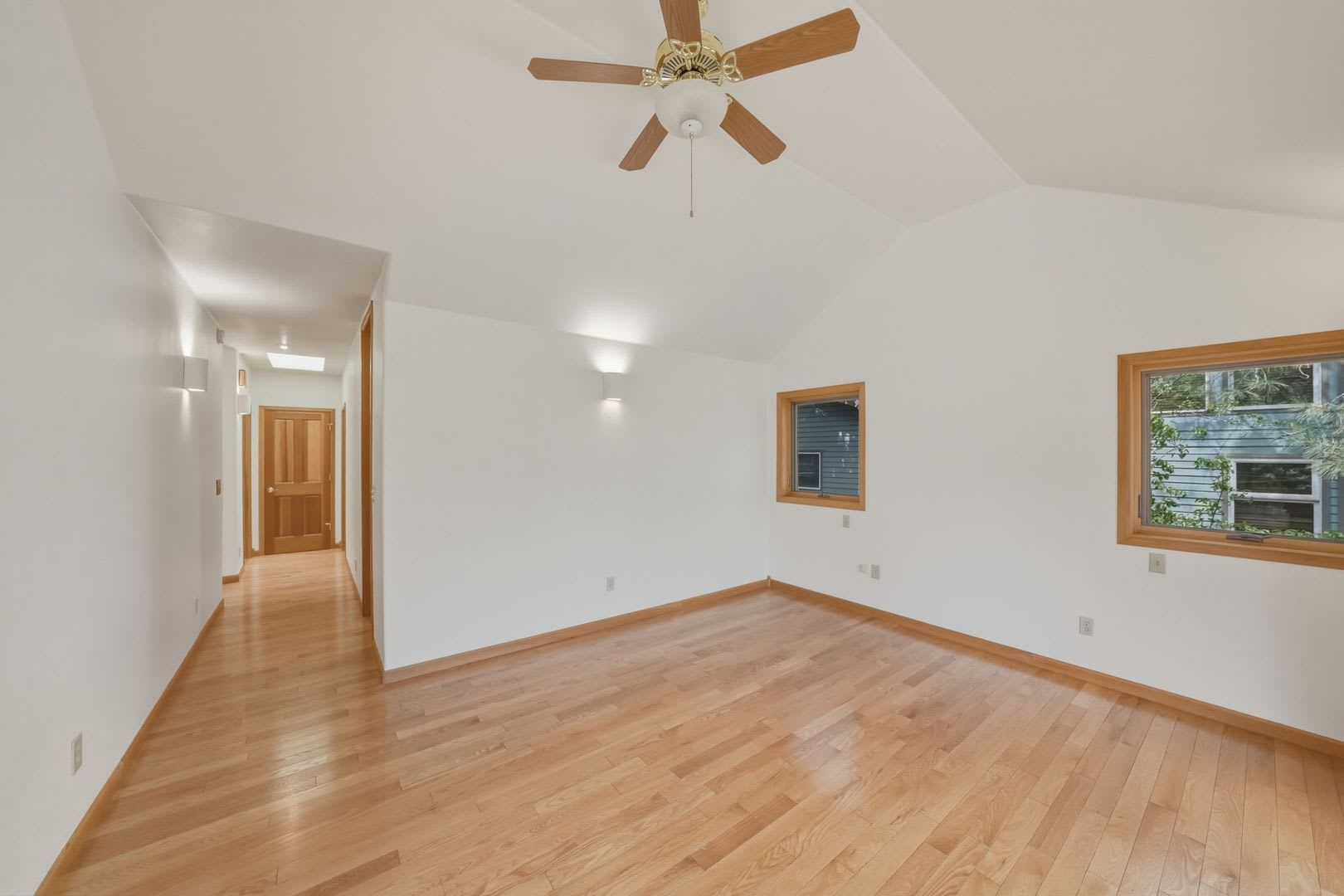 Exceptional Three Bedroom Riverfront Retreat in Northwest Bend – photo 5