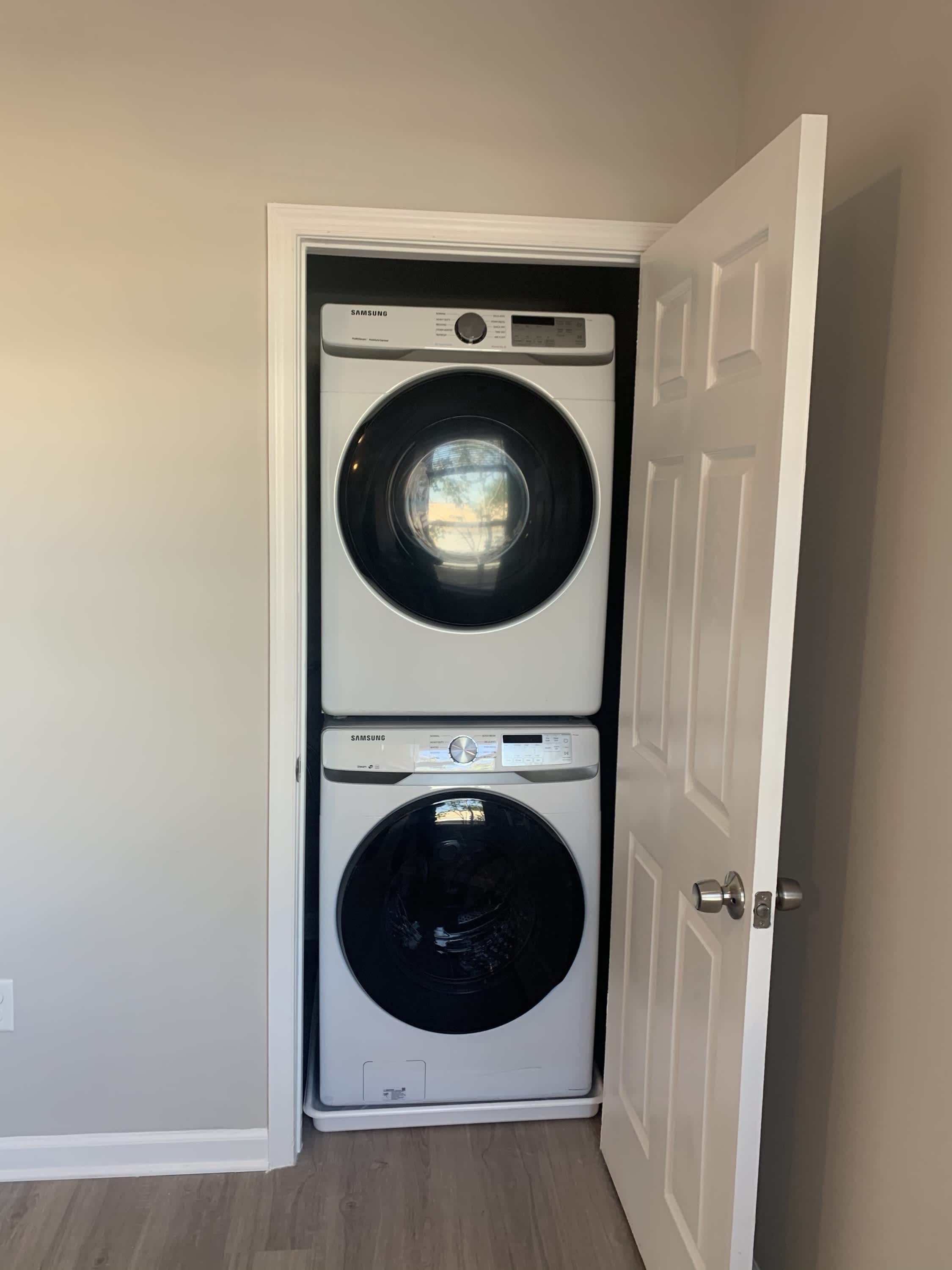 1104 Oak Street – photo 5