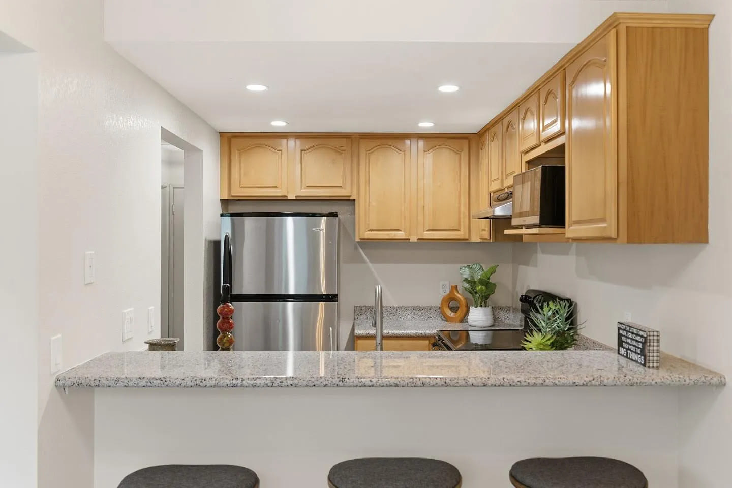 1058 Tekman Dr – photo 3