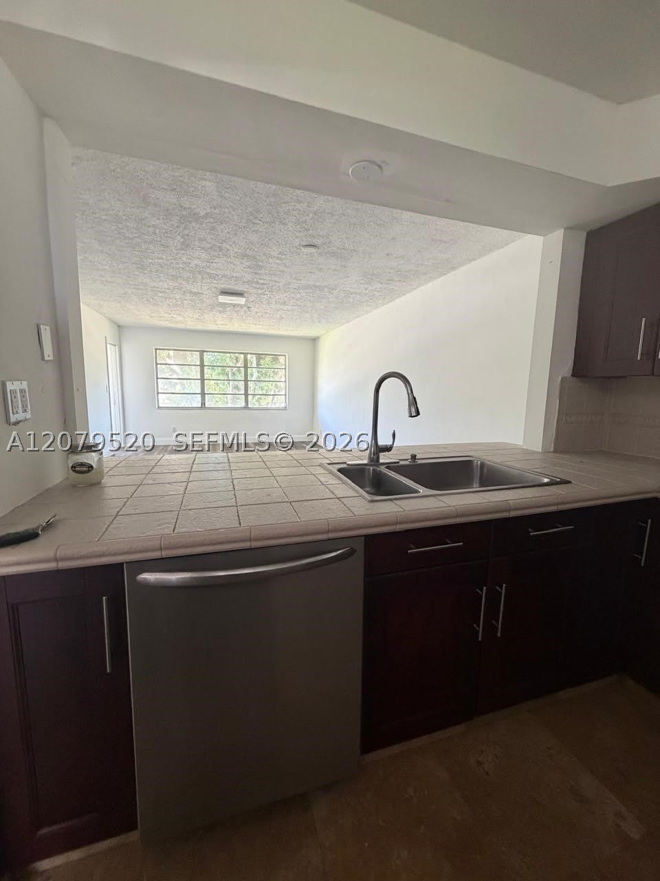 1400 NE 191st St – photo 3