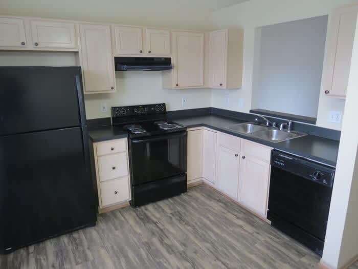 857 Radbourne Drive – photo 4