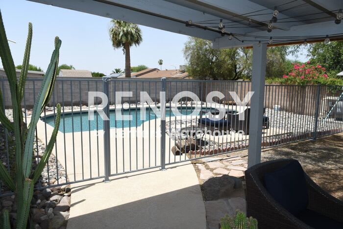 1550 West Pershing Avenue – photo 3